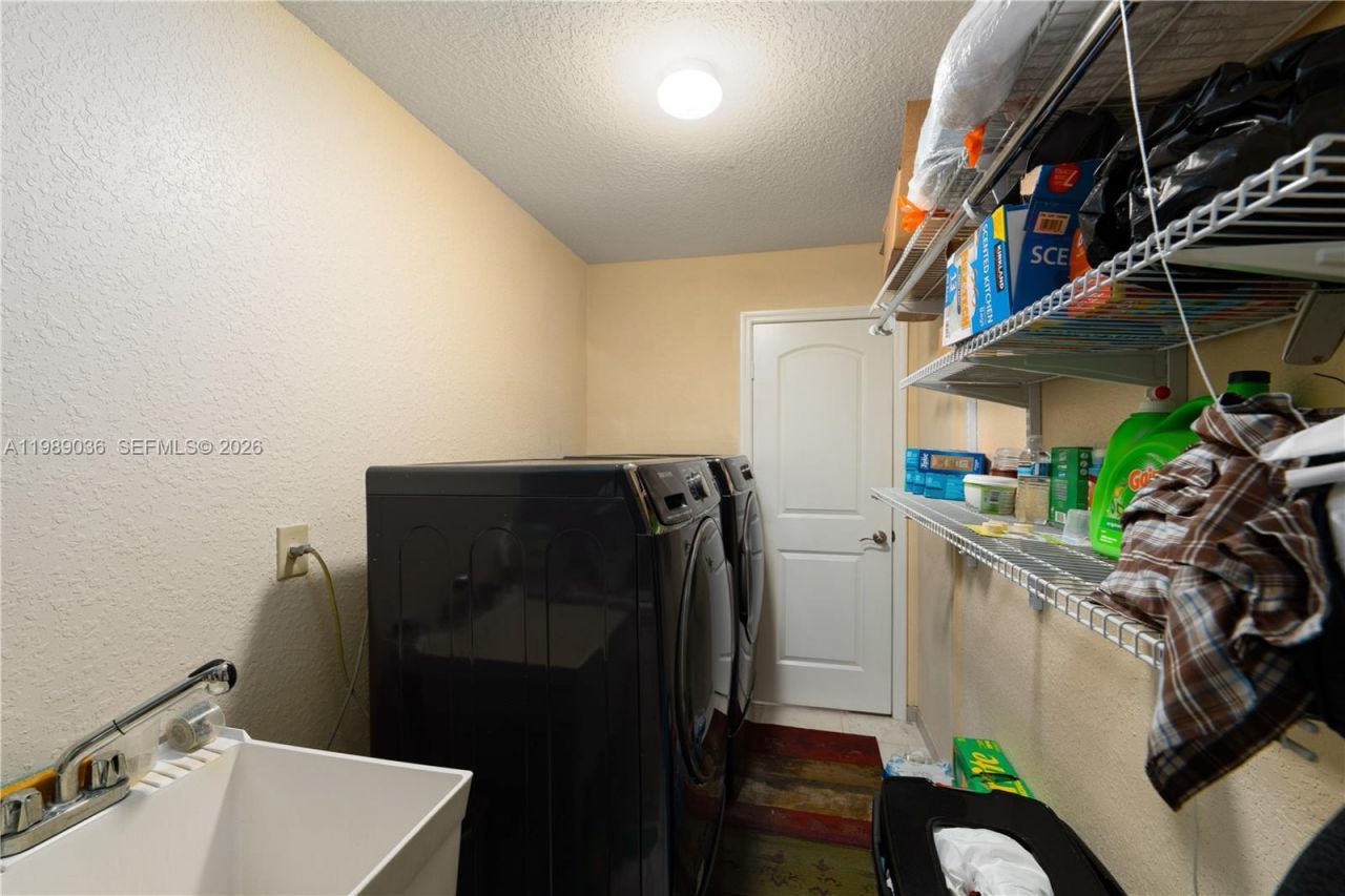 17211 SW 12th St, Pembroke Pines, FL 33029 Photo