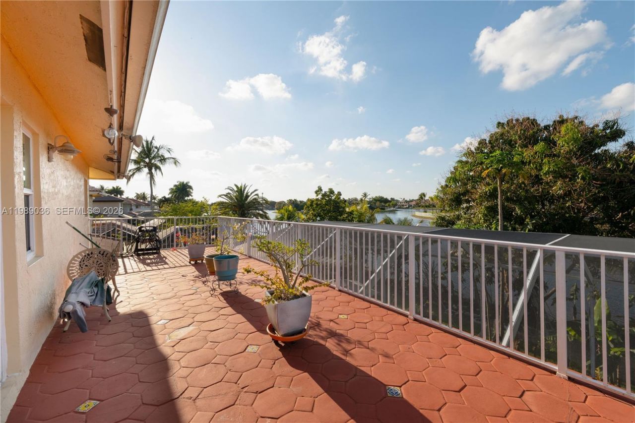 17211 SW 12th St, Pembroke Pines, FL 33029 Photo