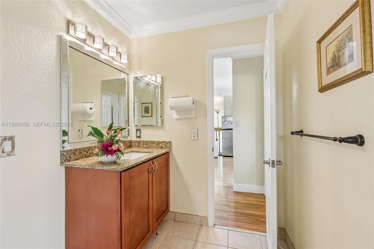 17211 SW 12th St, Pembroke Pines, FL 33029 Photo