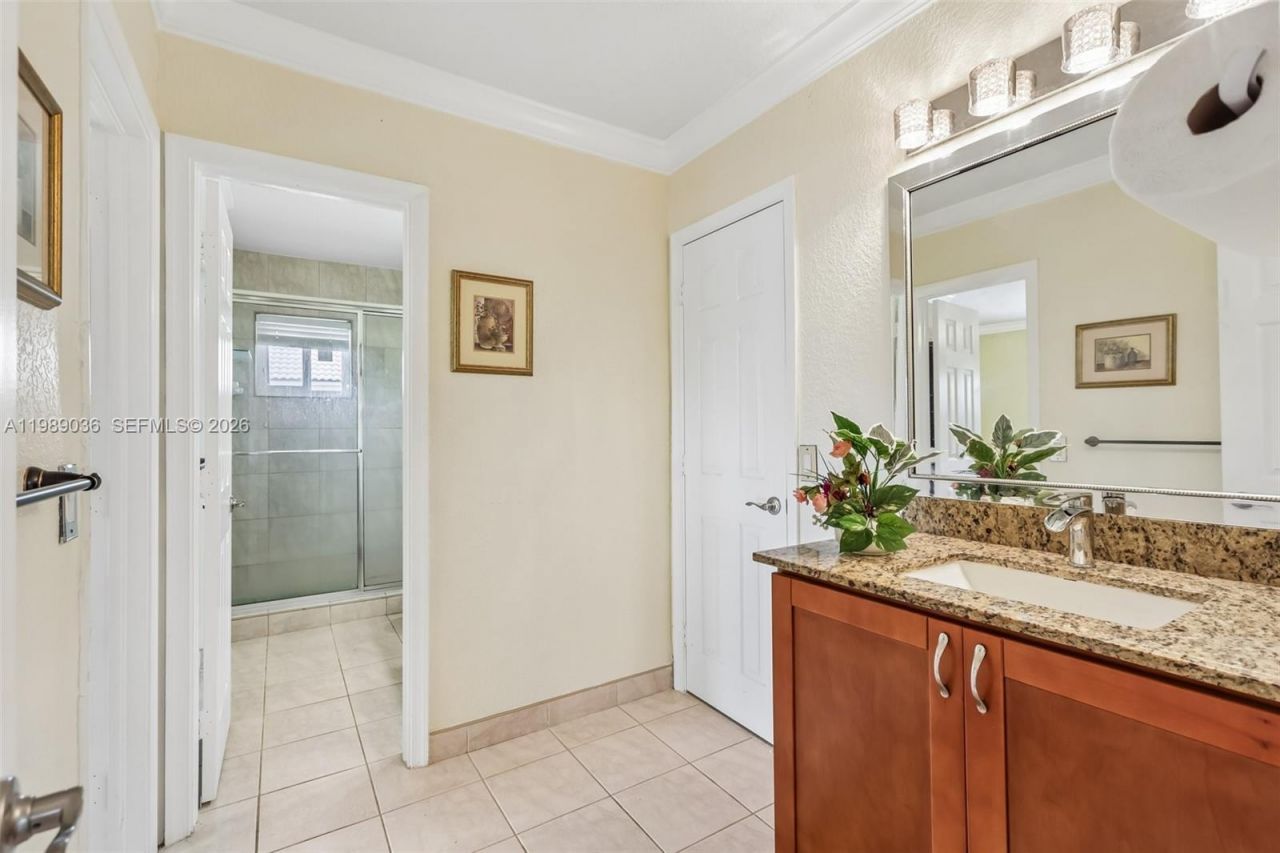 17211 SW 12th St, Pembroke Pines, FL 33029 Photo