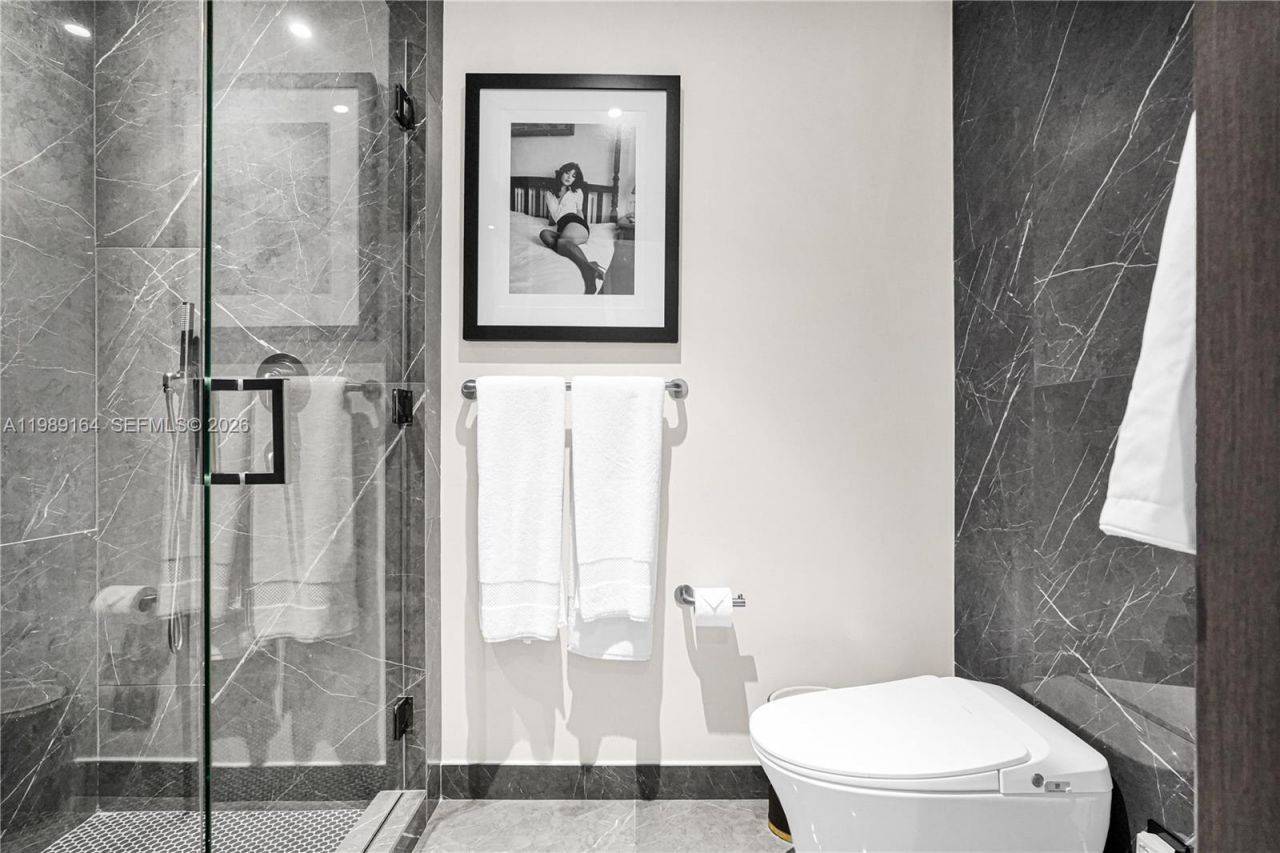 20 NE 11th St, Unit 4803A, Miami, FL 33132 Photo