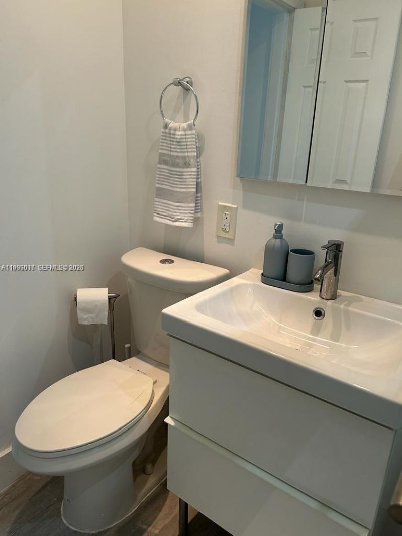 645 NE 77th St , Unit 16, Miami, FL 33138 Photo