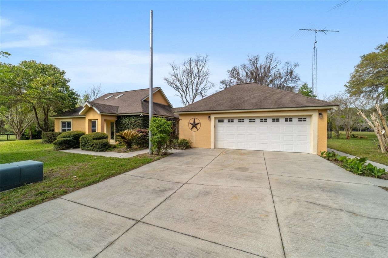 16638 N Highway 329, Reddick, FL 32686 Photo