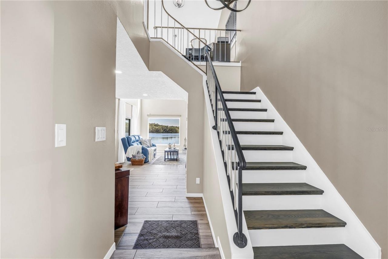 1052 Sanabel Court Ne, Saint Petersburg, FL 33702 Photo