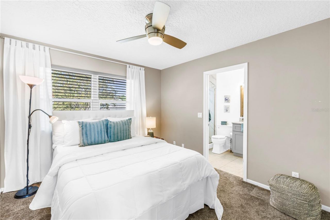 1052 Sanabel Court Ne, Saint Petersburg, FL 33702 Photo