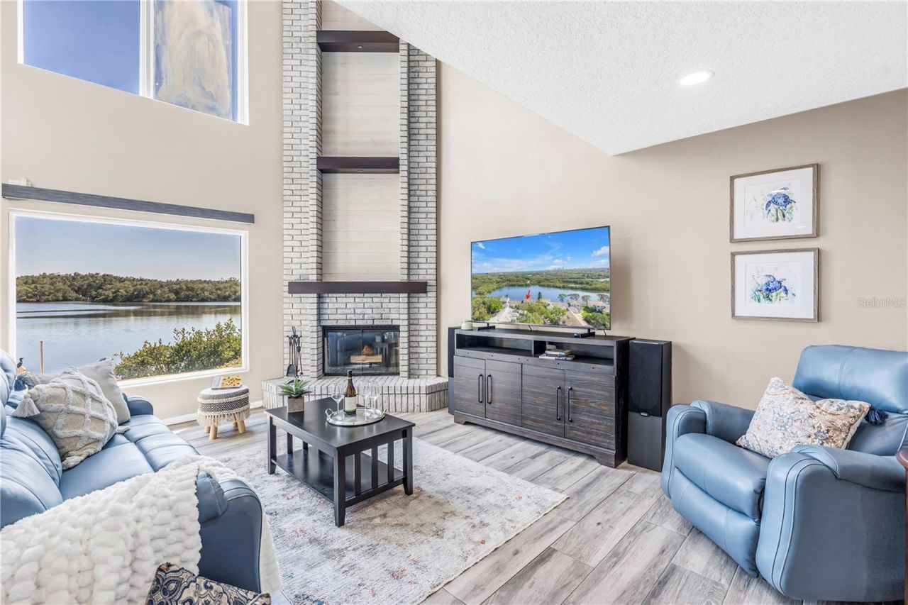 1052 Sanabel Court Ne, Saint Petersburg, FL 33702 Photo