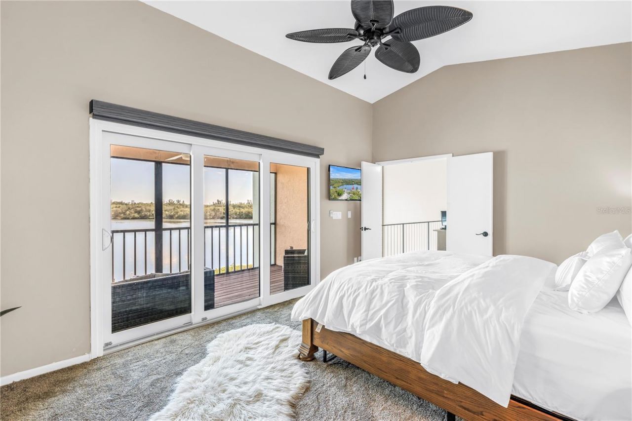 1052 Sanabel Court Ne, Saint Petersburg, FL 33702 Photo