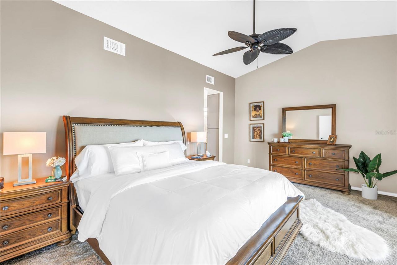 1052 Sanabel Court Ne, Saint Petersburg, FL 33702 Photo