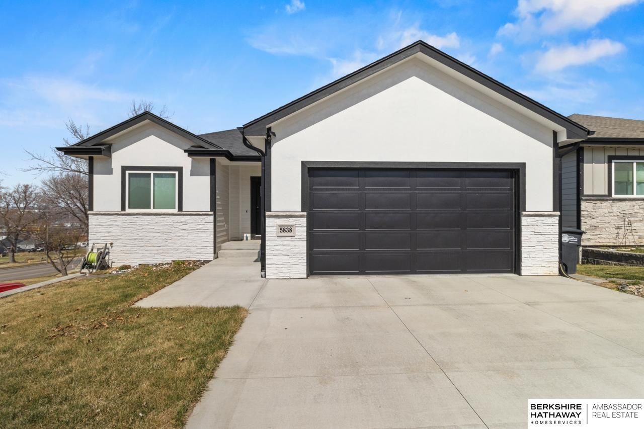 5838 N Street , Omaha, NE 68117 Main Photo