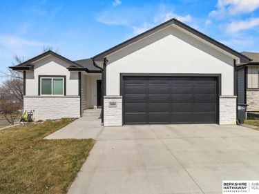 5838 N Street , Omaha, NE 68117