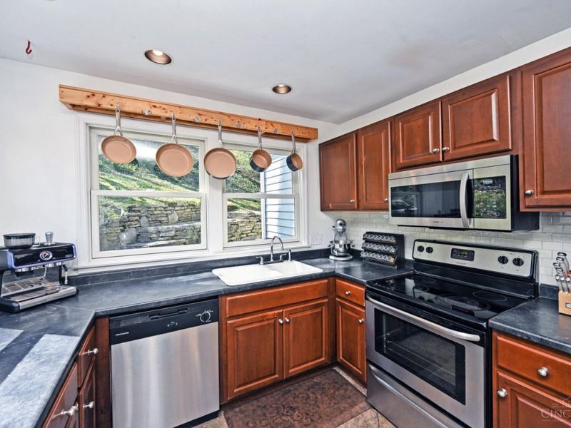 7061 Clough, Anderson Twp, OH 45244 Photo 9