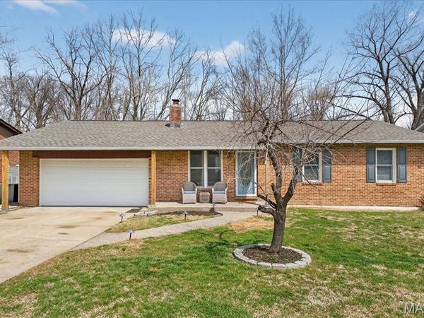 1719 Hawthorne Drive, Pacific, MO 63069