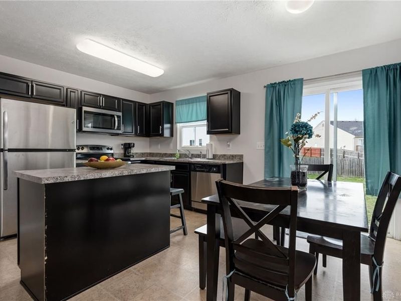 2516 Jenny Marie Drive, Xenia, OH 45385 Photo 10