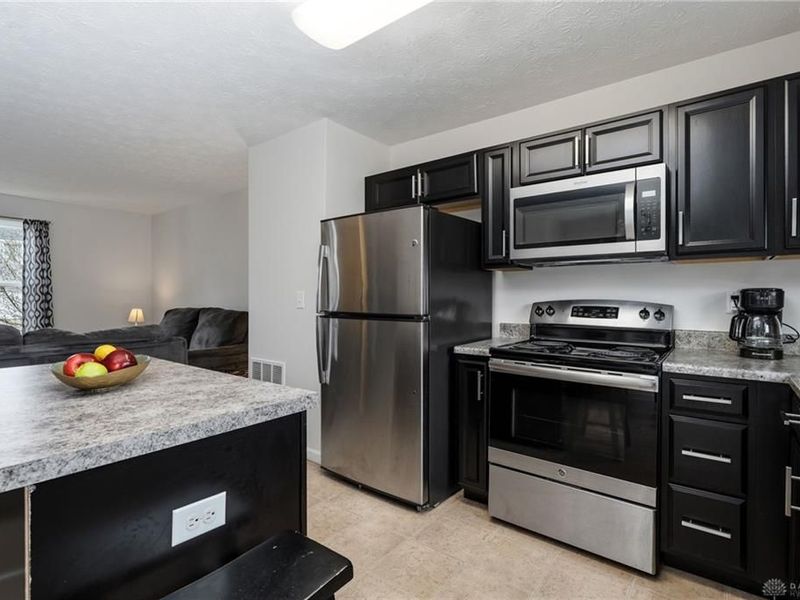 2516 Jenny Marie Drive, Xenia, OH 45385 Photo 8