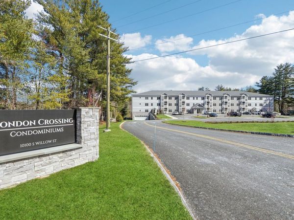 10100 S Willow Street, Unit 109, Manchester, NH 03103