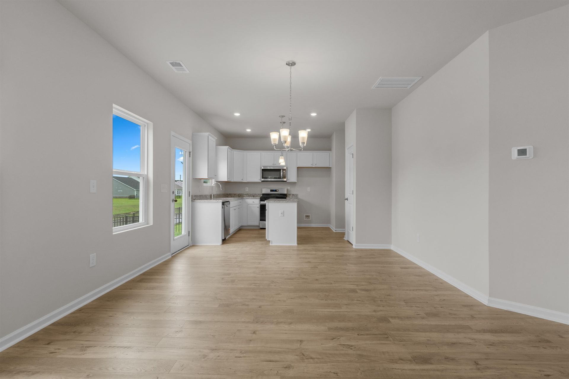 2458 Campton Loop Photo 12