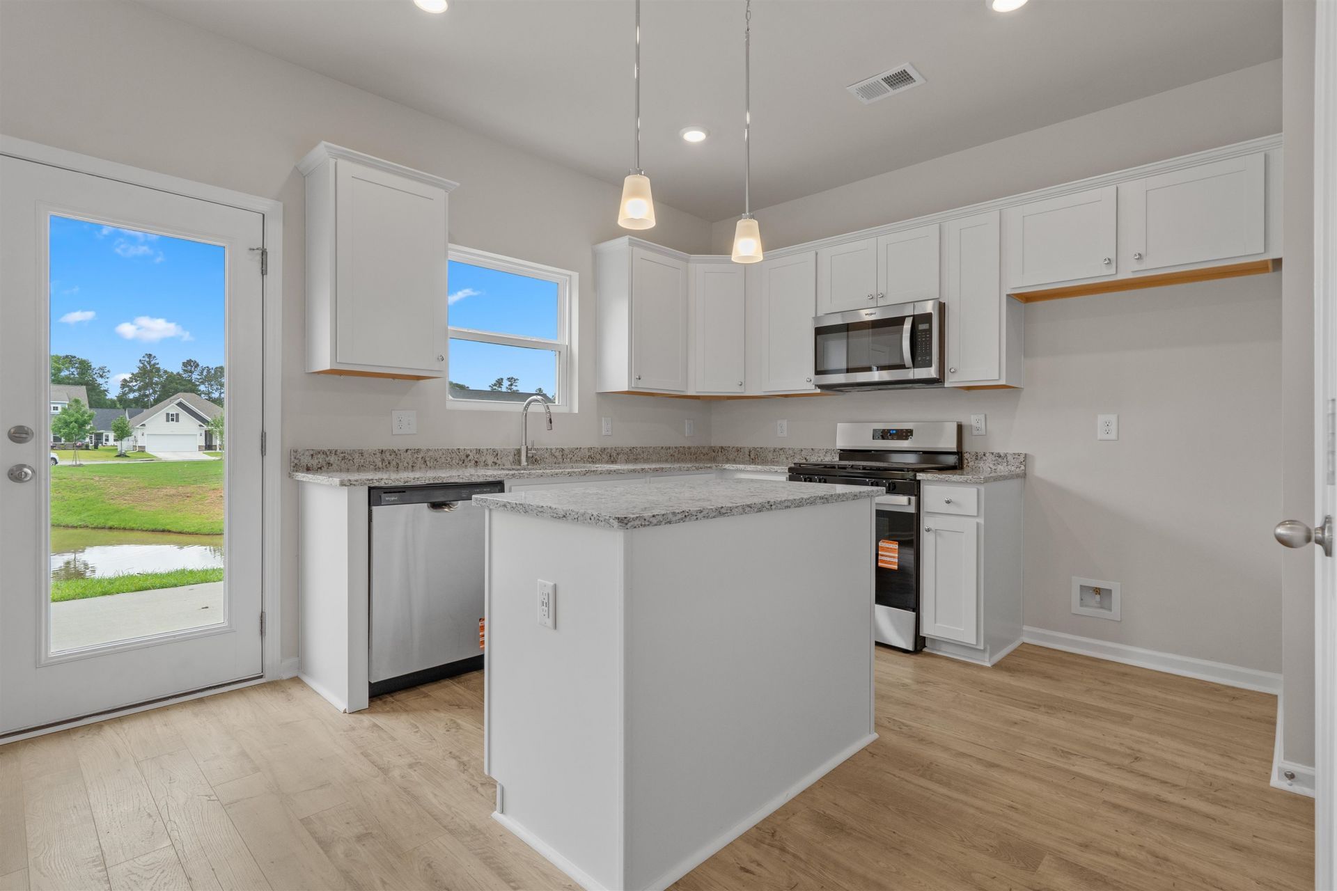 2458 Campton Loop Photo 15