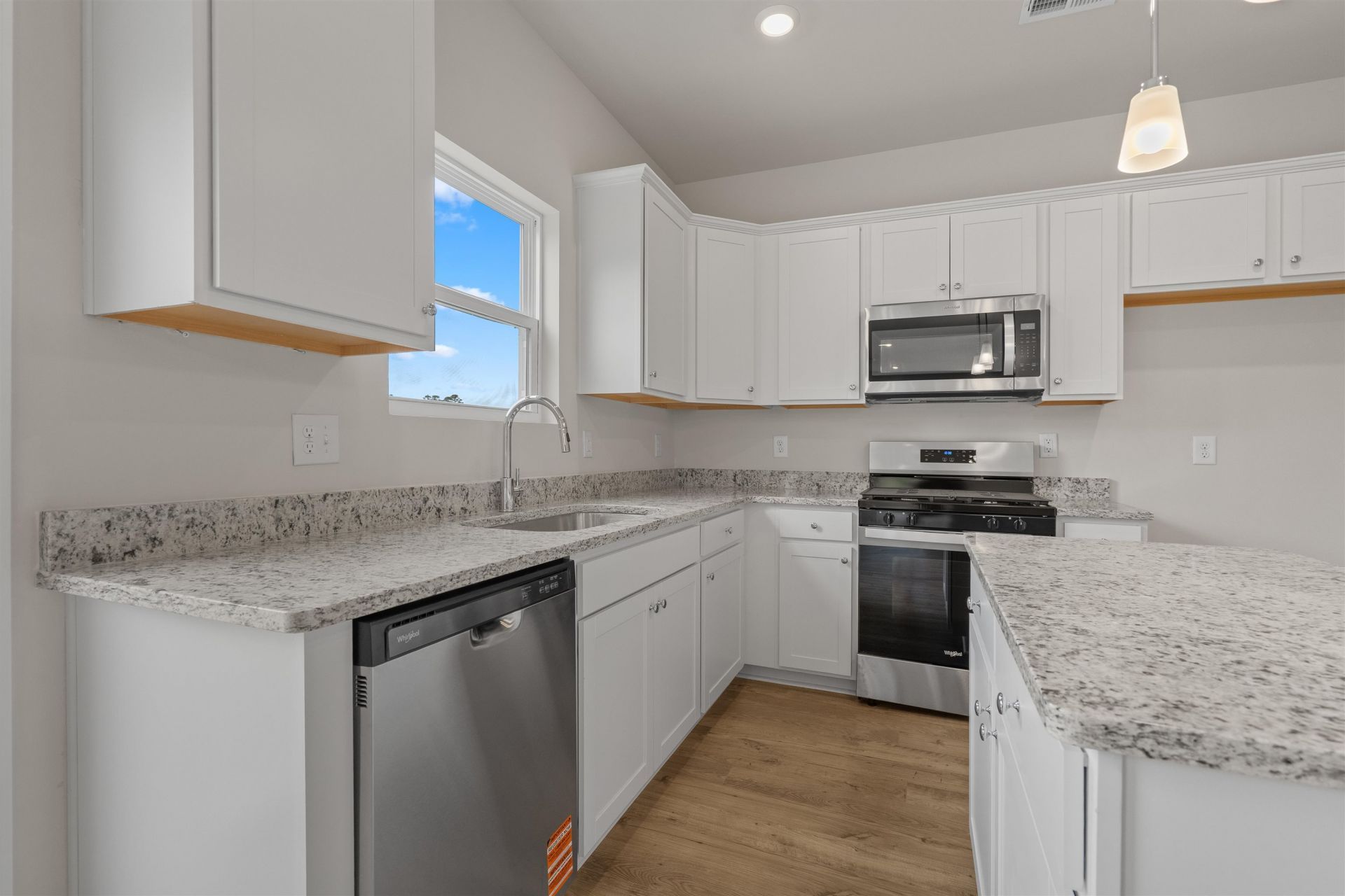 2458 Campton Loop Photo 17