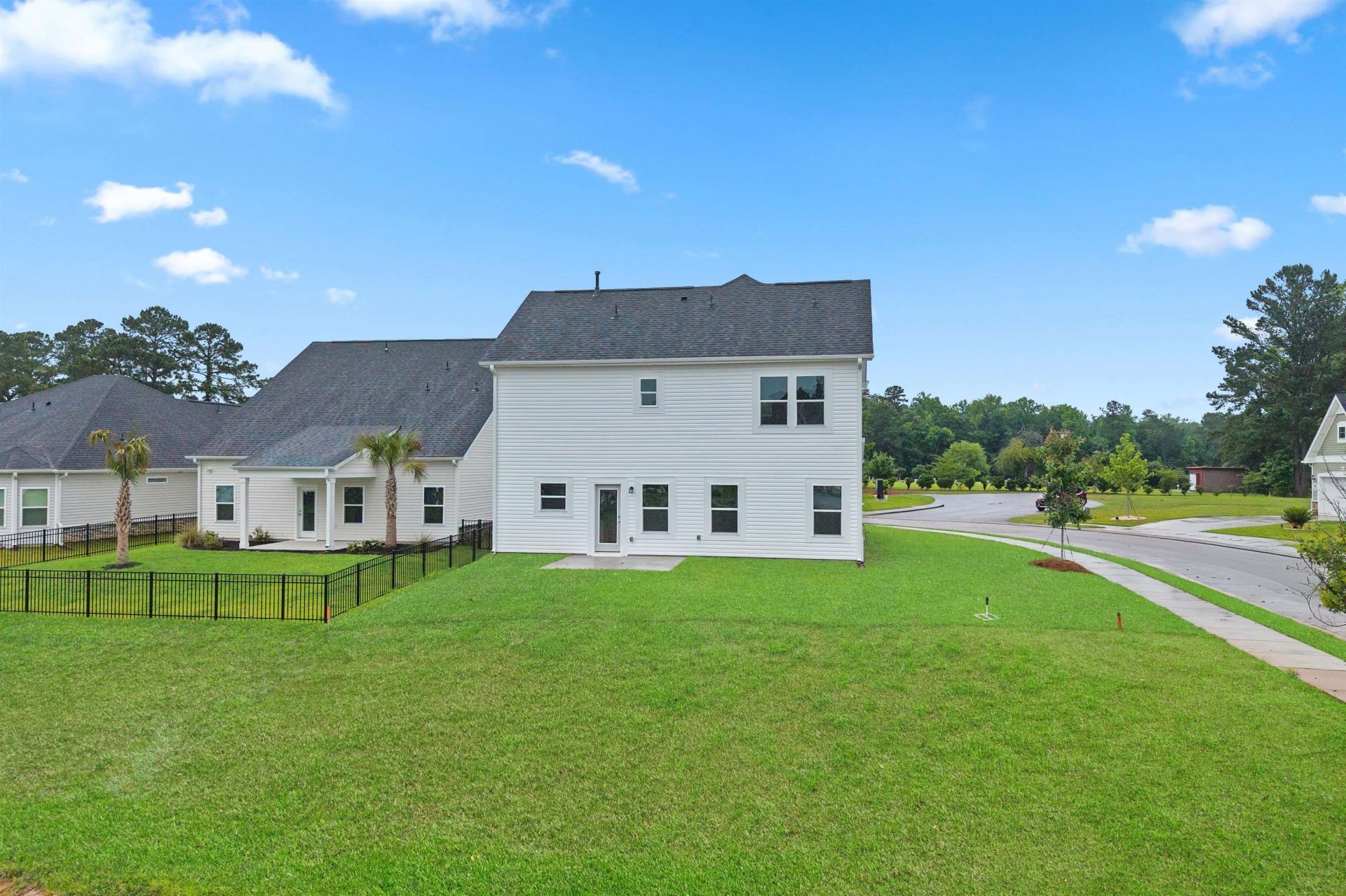 2458 Campton Loop Photo 28