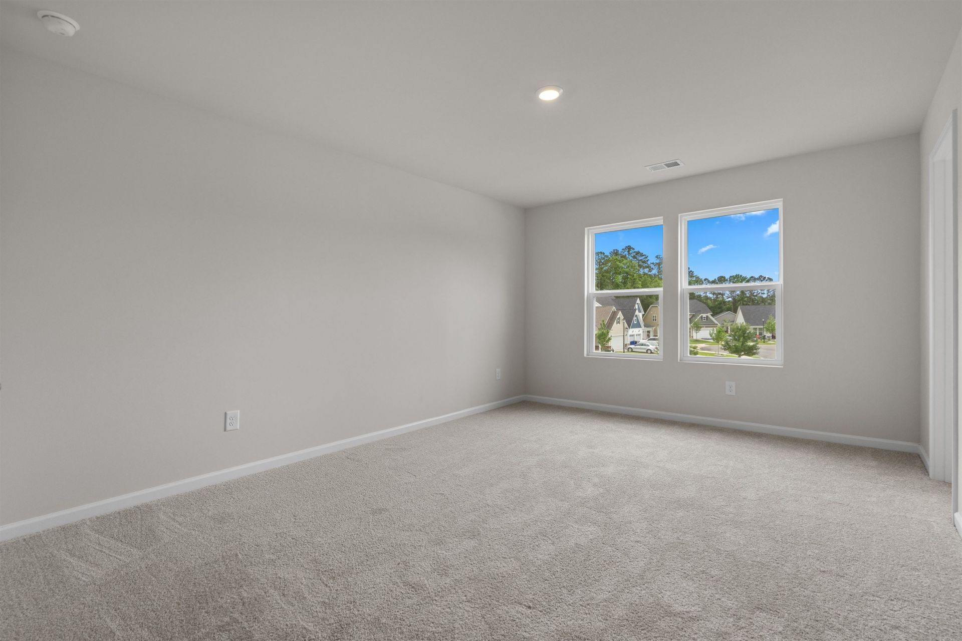 2458 Campton Loop Photo 31