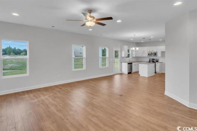 2458 Campton Loop Photo 6