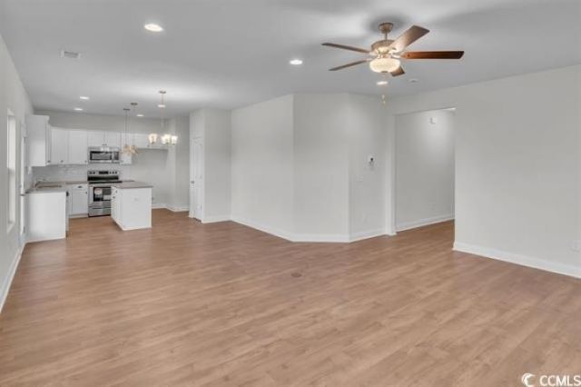 2458 Campton Loop Photo 8