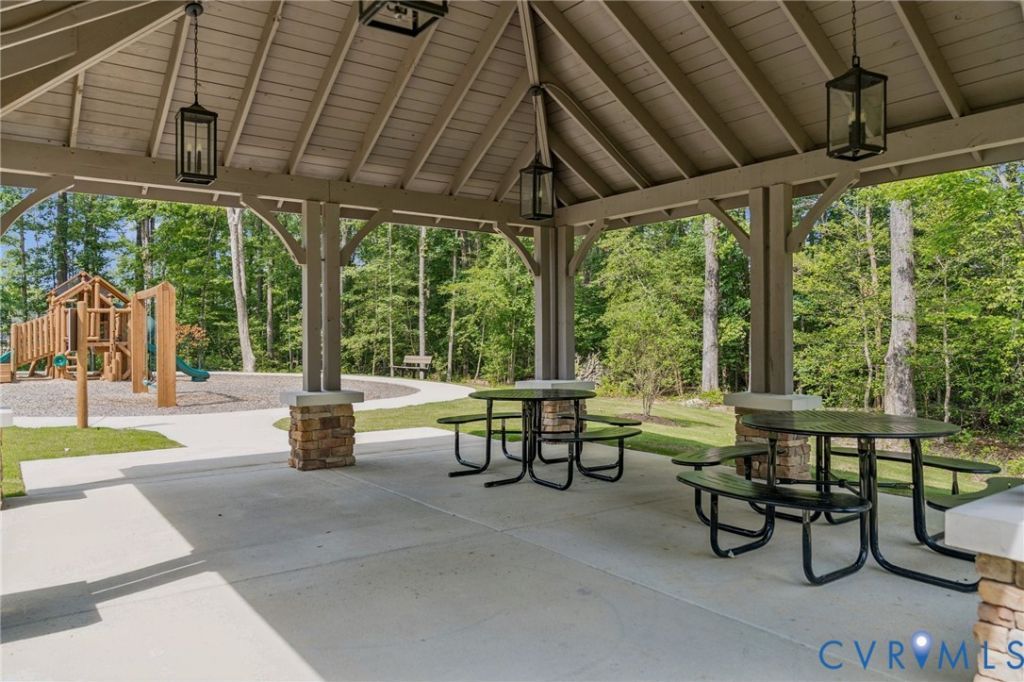 3911 Tuckmar Ridge Drive Moseley, VA 23120