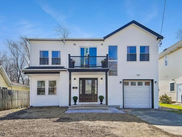 207 Lake Shore Dr, Parsippany-Troy Hills, NJ 07034