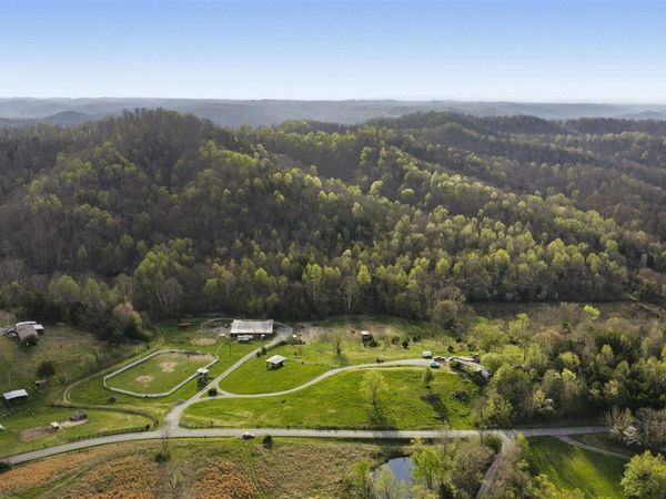 3898 Lawson Bottom Road, Burkesville, KY 42171