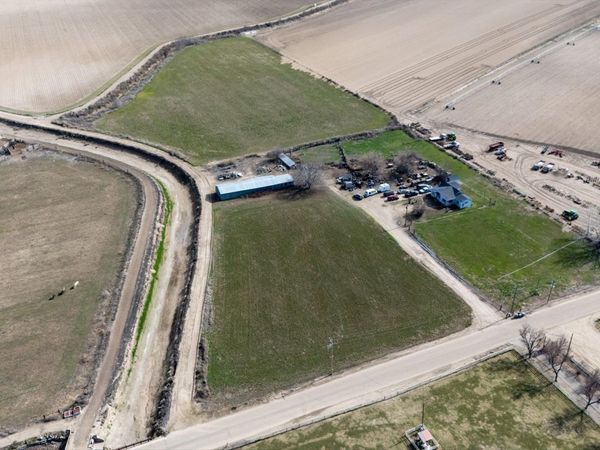 20286 Travis Rd, Wilder, ID 83676