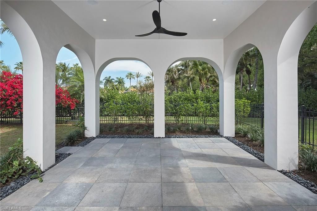 1609 Chinaberry Way, Naples, FL 34105 Photo