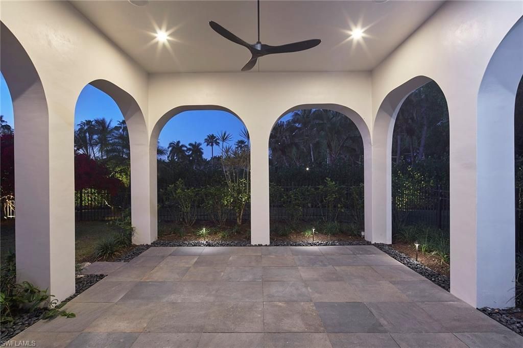 1609 Chinaberry Way, Naples, FL 34105 Photo