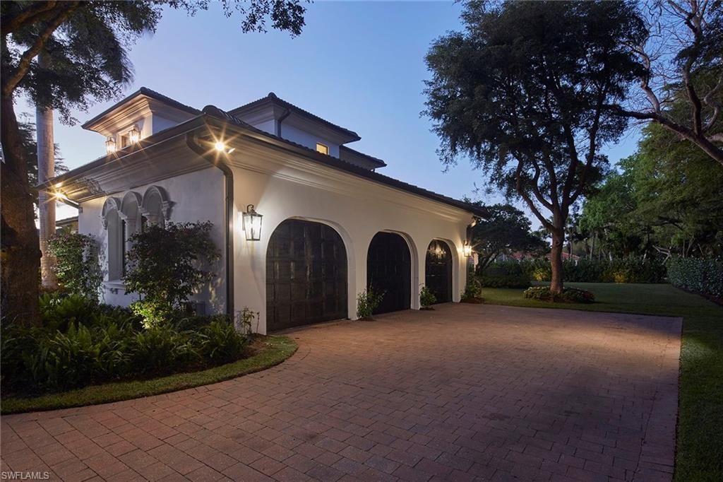 1609 Chinaberry Way, Naples, FL 34105 Photo