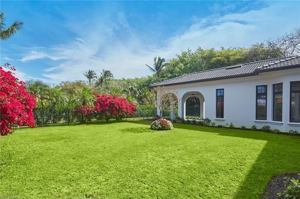 1609 Chinaberry Way, Naples, FL 34105 Photo