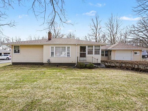 1728 Vinecroft Street NW, Grand Rapids, MI 49544