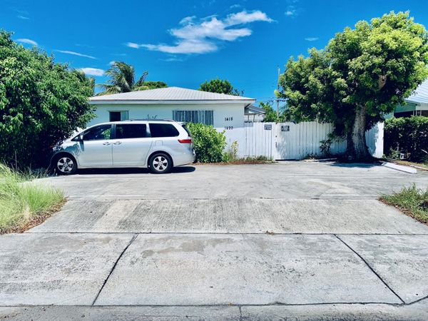 1420 N Federal Highway, Lake Worth Beach, FL 33460