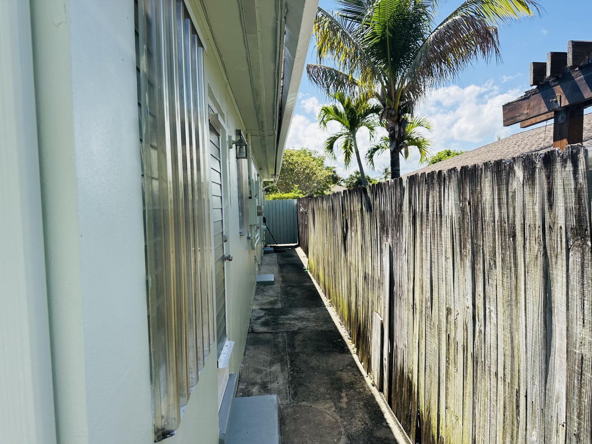 1420 N Federal Highway, Lake Worth Beach, FL 33460 Photo