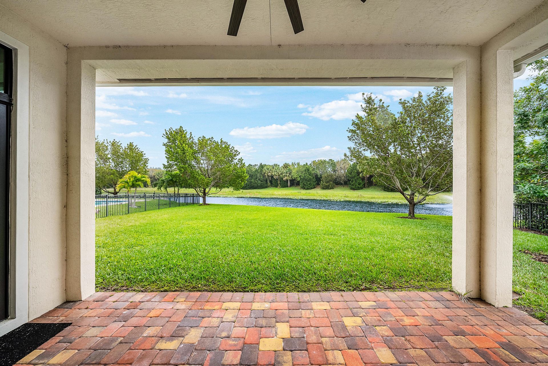 9091 Grand Prix Lane, Boynton Beach, FL 33472 Photo