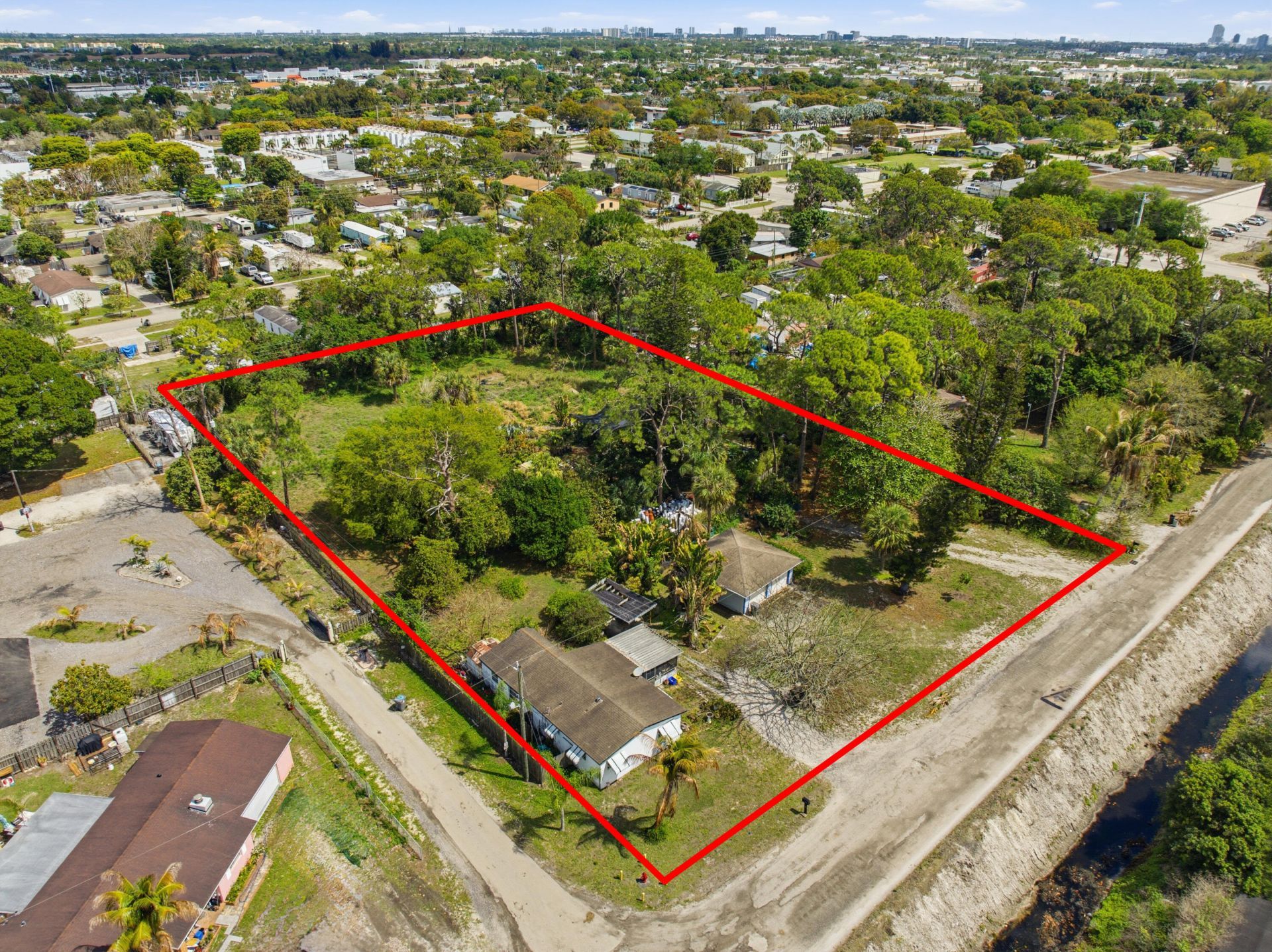 5133 Pine Grove Drive N, West Palm Beach, FL 33417 Photo