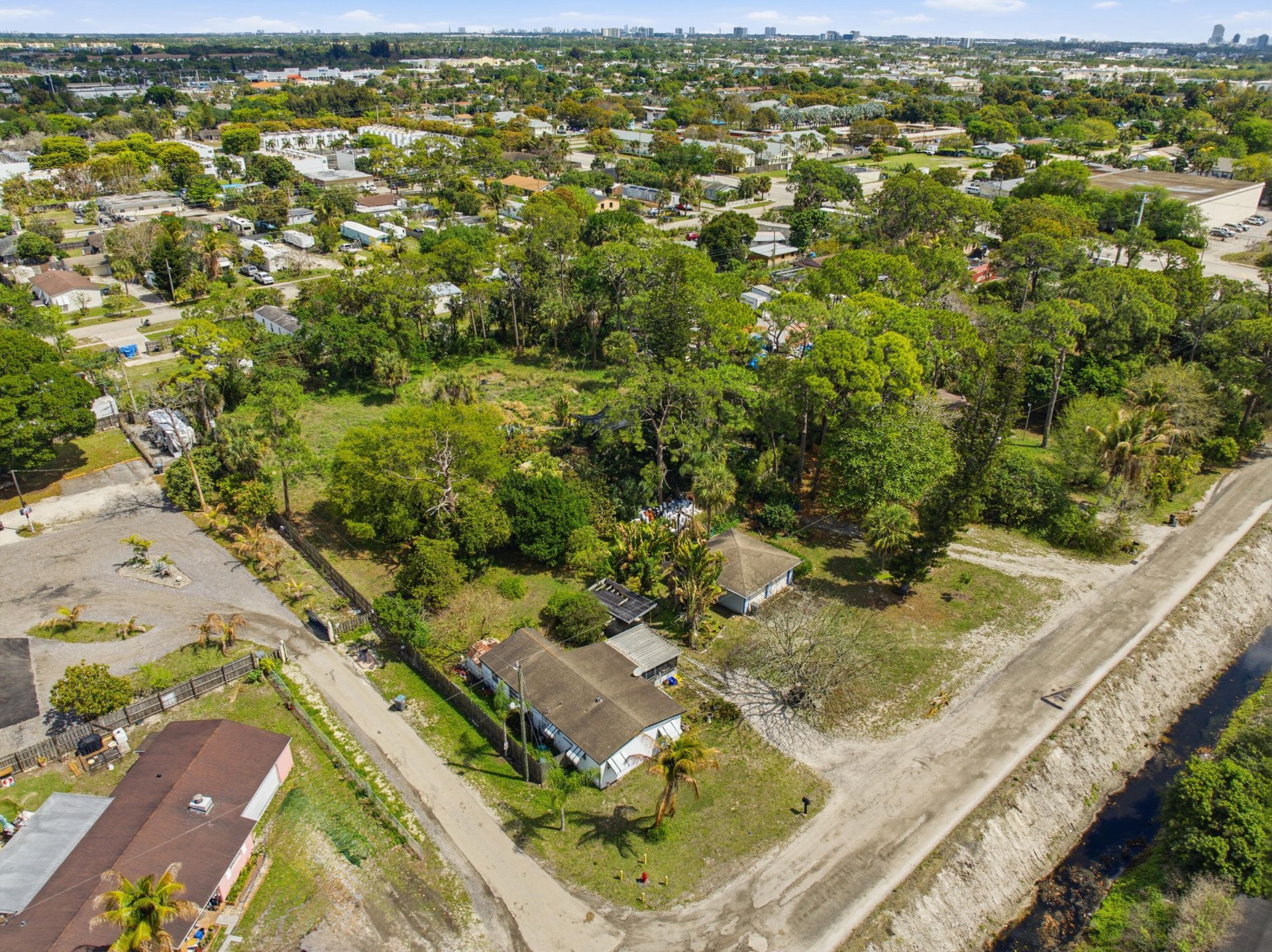 5133 Pine Grove Drive N, West Palm Beach, FL 33417 Photo