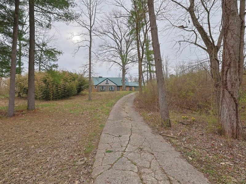 5220 Valley Ridge Road, Green Township, OH 45247 Photo 4