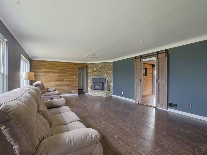 5220 Valley Ridge Road, Green Township, OH 45247 Photo 5