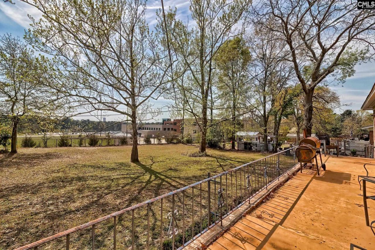 3001 Prestwick Circle Photo 12