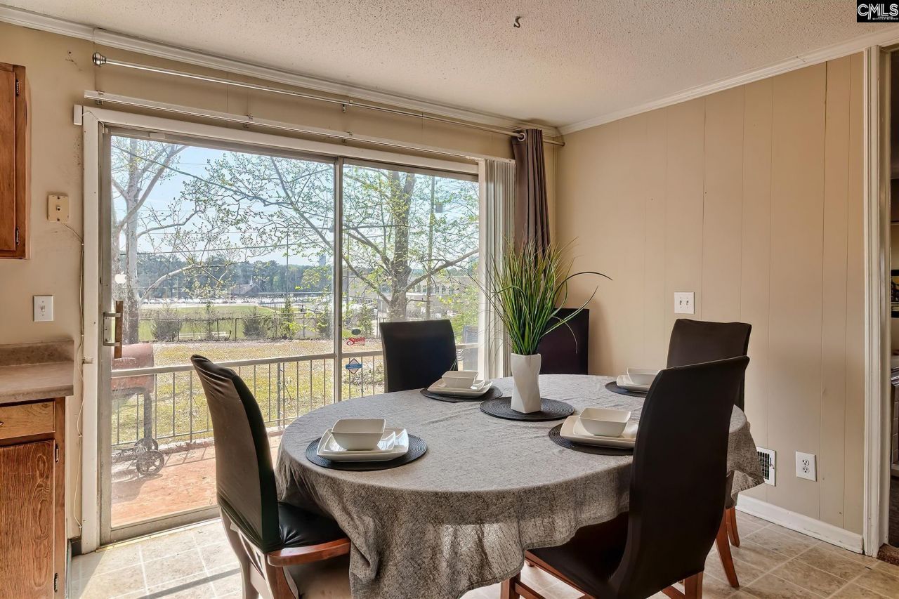 3001 Prestwick Circle Photo 6