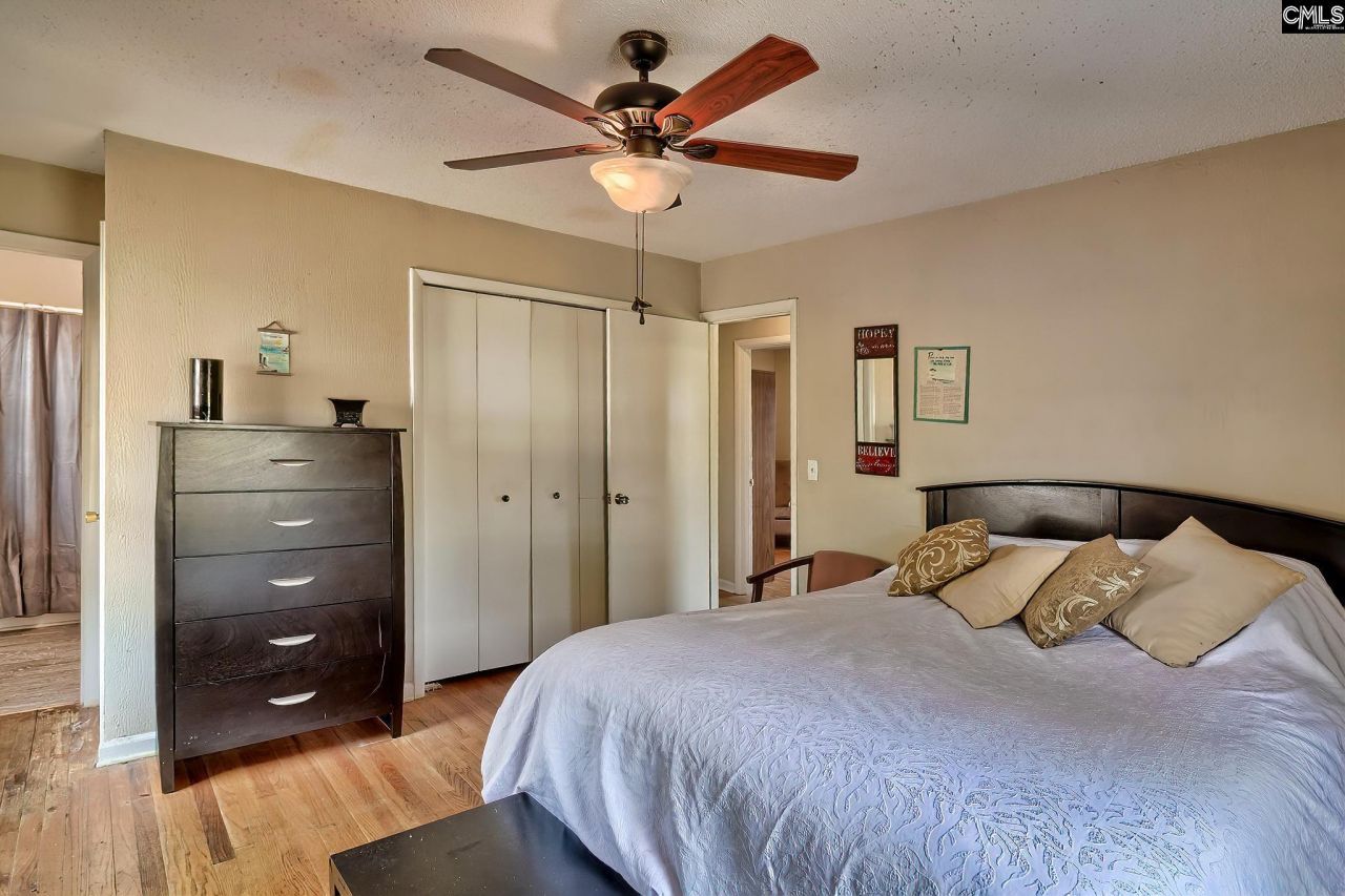 3001 Prestwick Circle Photo 8