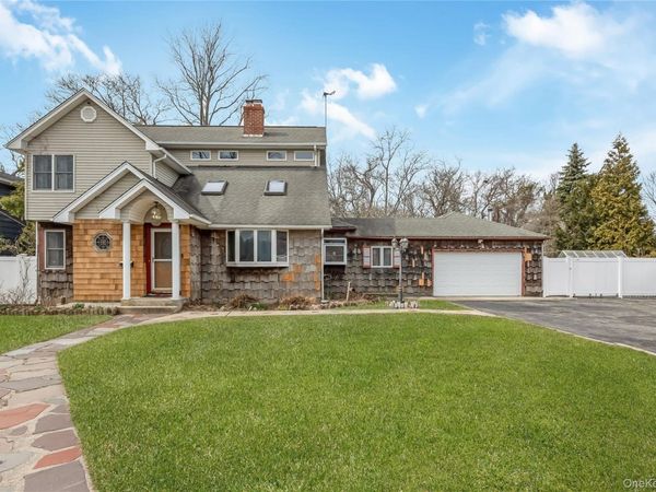 50 Bayview Avenue, East Islip, NY 11730