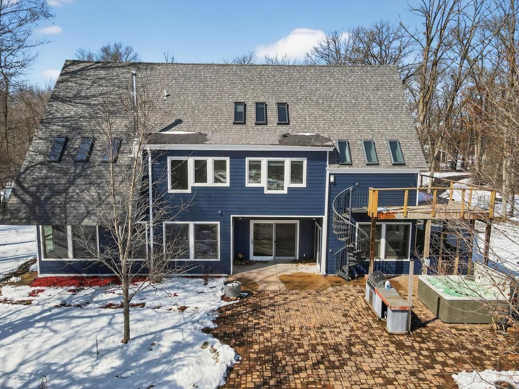 34290 Lanesboro Court, North Branch, MN 55056