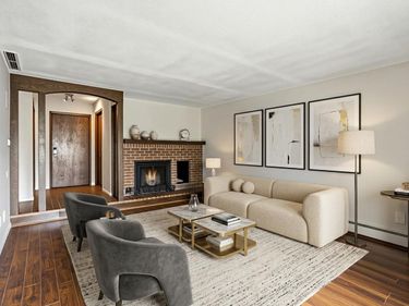 6115 Lincoln Drive, Unit 152, Edina, MN 55436