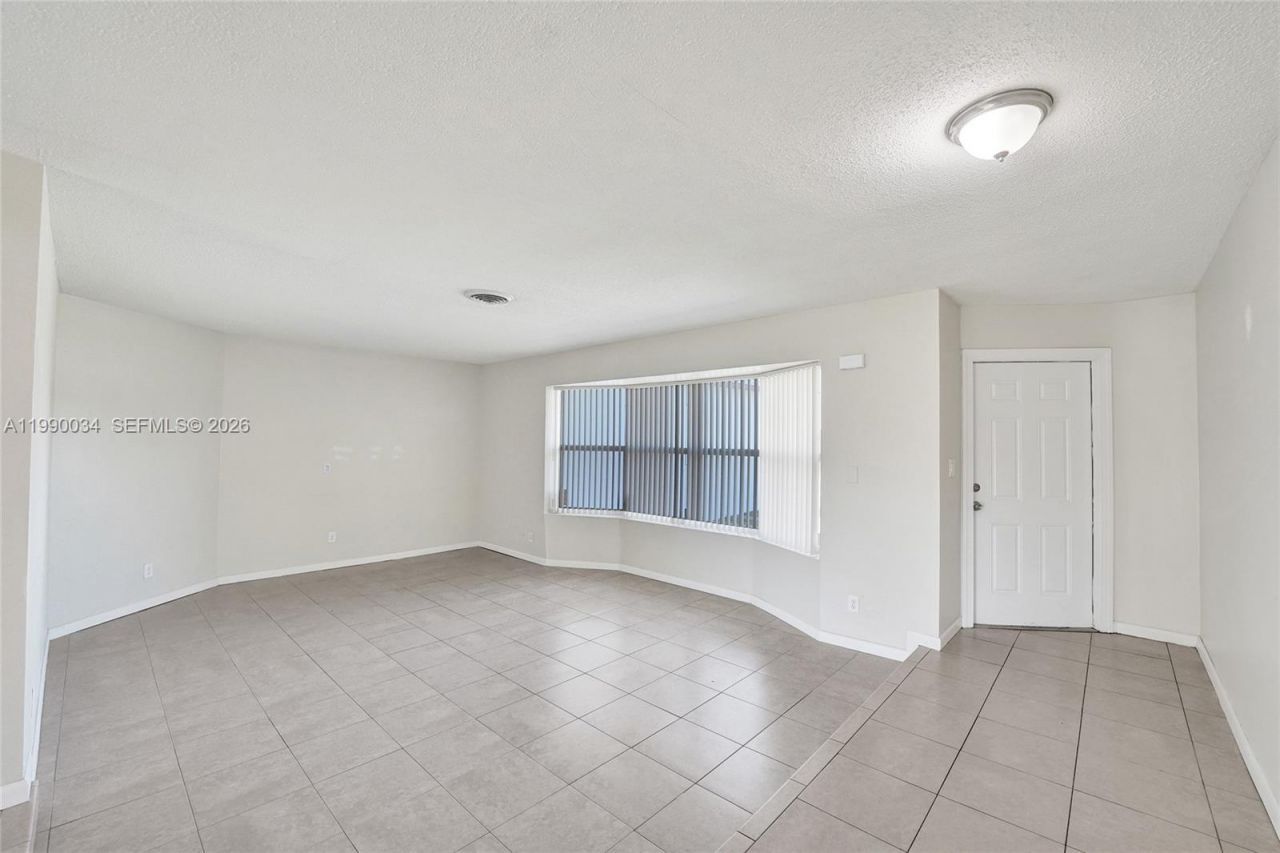 4460 NW 43rd St, Lauderdale Lakes, FL 33319 Photo