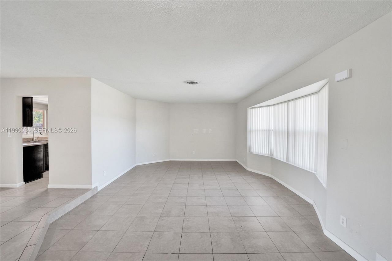 4460 NW 43rd St, Lauderdale Lakes, FL 33319 Photo